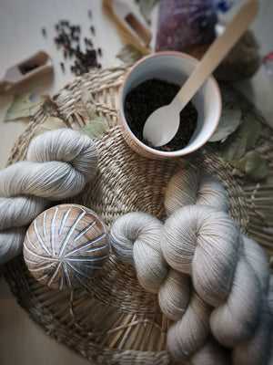 🧵 Quelle est la différence entre laine industrielle et laine artisanale ?