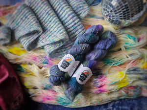 Mana Bloom Shawl Kit with free pattern