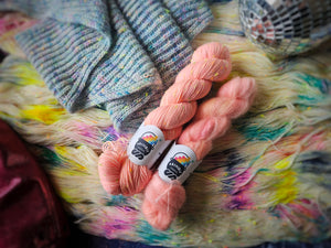 Mana Bloom Shawl Kit with free pattern