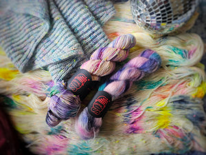 Mana Bloom Shawl Kit with free pattern