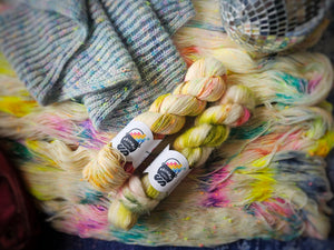 Mana Bloom Shawl Kit with free pattern