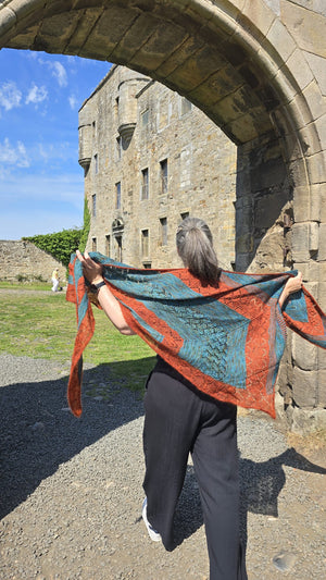 Leloa shawl kit (without pattern) - Dyed to order