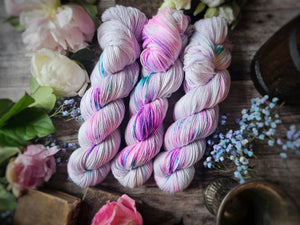 Merino Superwash Bamboo Silk - Fingering - Huntr/x
