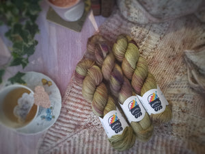 Home Sweet Home shawl kit (without pattern) - Dyed to order