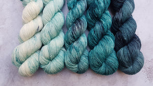 Fade Patronus Kit - 5 Skeins
